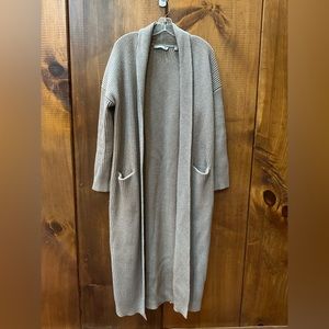 Women brown cardigan sweater since small.